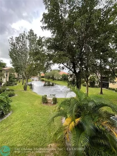 Coral Springs, FL 33067,5821 Riverside Dr  #202