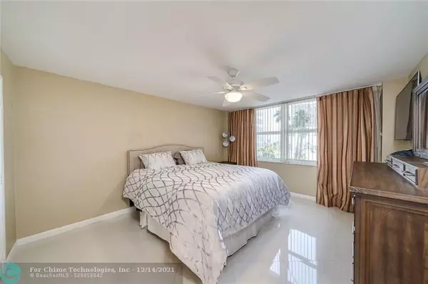 Fort Lauderdale, FL 33316,1 Las Olas Circle  #313