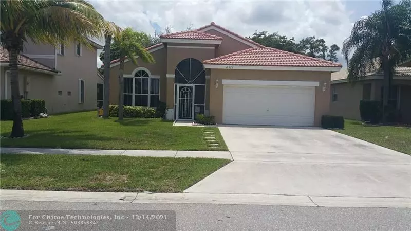 6572 Spring Meadow Dr, Green Acres, FL 33413