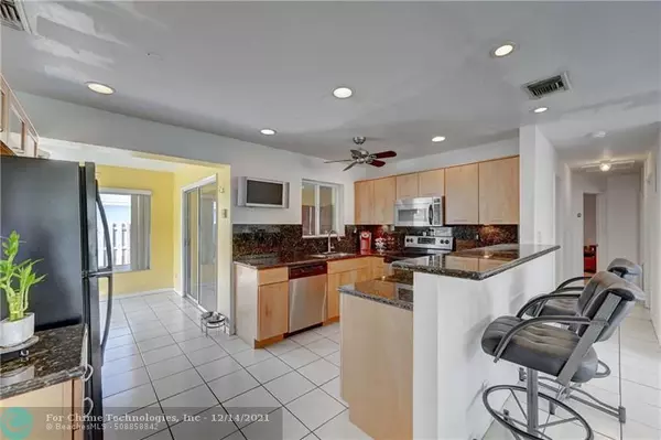 Pompano Beach, FL 33060,235 SW 13th St