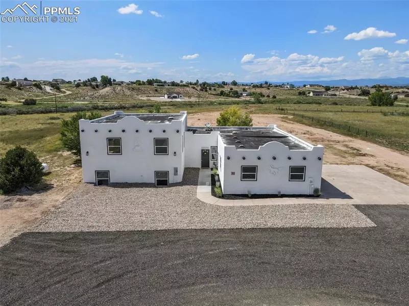 461 S Siesta DR, Pueblo West, CO 81007