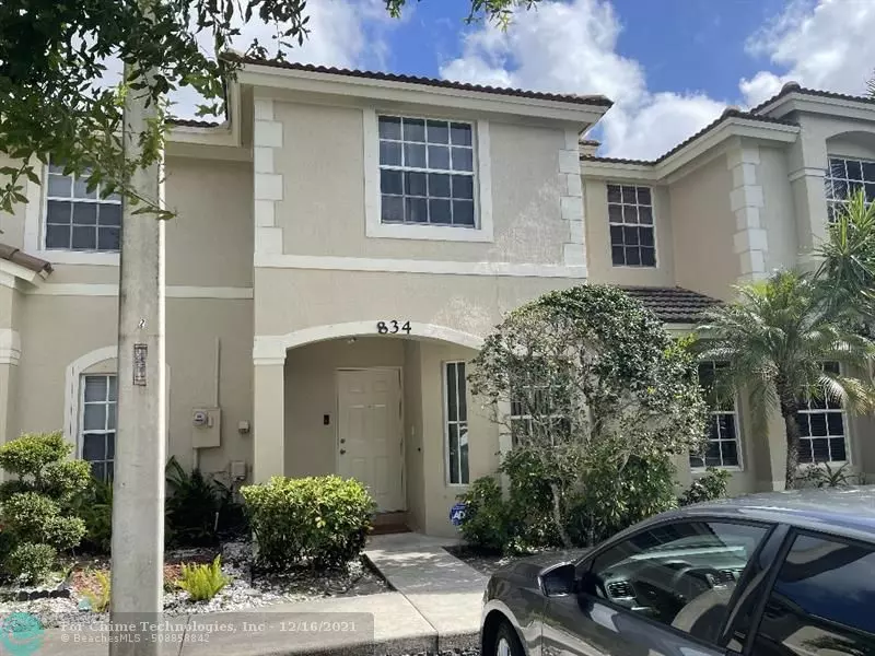 834 Summit Lake Dr, West Palm Beach, FL 33406