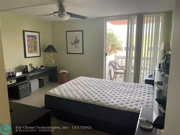 Hollywood, FL 33019,801 S Ocean Dr  #303