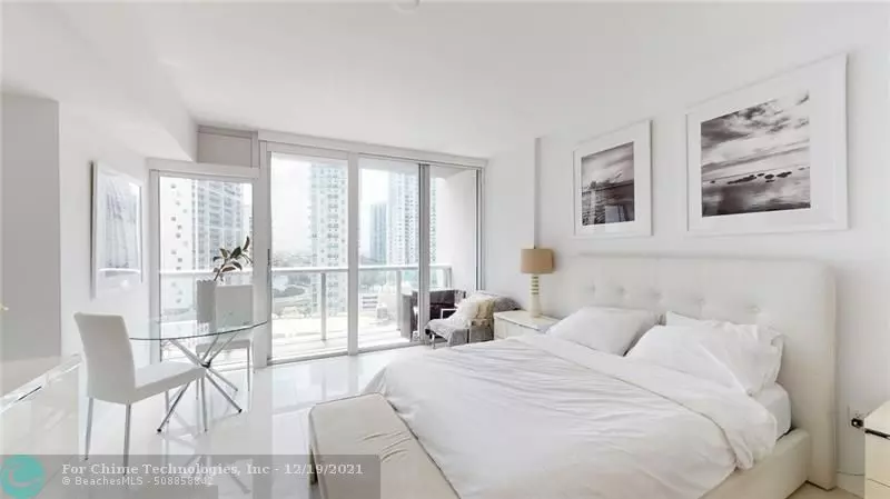 Miami, FL 33131,485 Brickell Ave  #1905