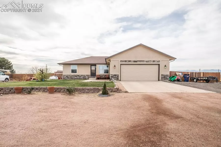 842 W Cayuga DR, Pueblo West, CO 81007