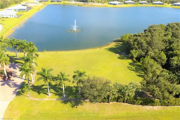 2405 Kismet Lakes LN, Cape Coral, FL 33993