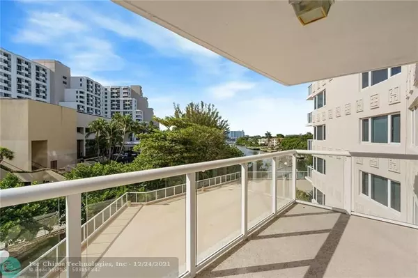 Fort Lauderdale, FL 33316,3000 Holiday Dr  #502