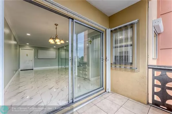 Deerfield Beach, FL 33064,941 CRYSTAL LAKE DR UNIT 309  #309