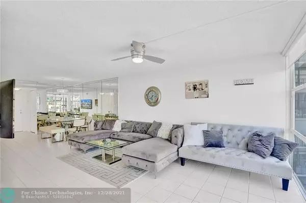 Hallandale Beach, FL 33009,800 Parkview Dr  #824