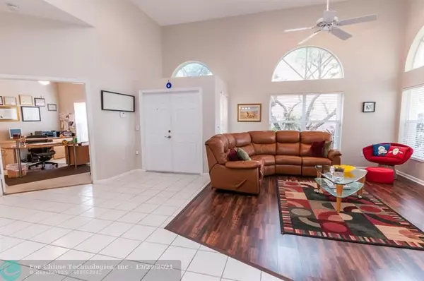 Margate, FL 33063,7725 Highlands Cir