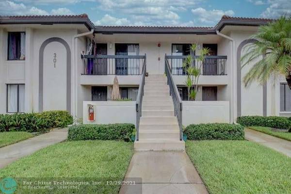 301 Club Cir  #203, Boca Raton, FL 33487