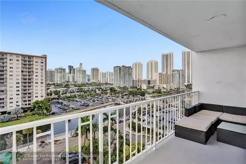 500 Bayview Dr  #821, Sunny Isles Beach, FL 33160