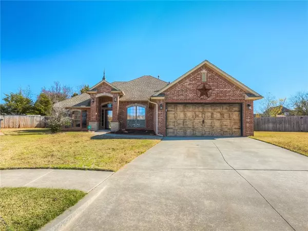 2024 Wimberley Creek Drive, Moore, OK 73160