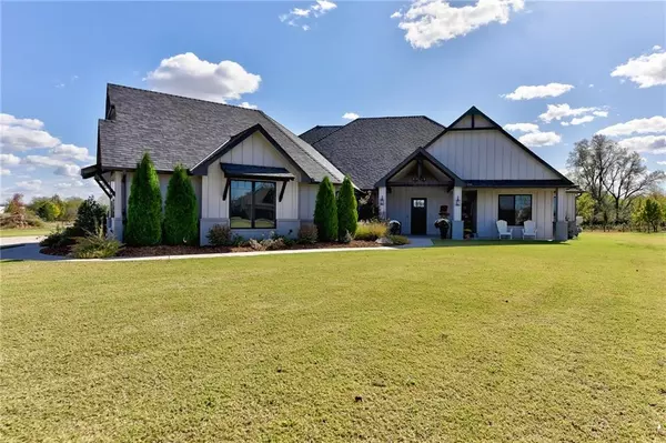 326 Red Oak Road, Goldsby, OK 73093