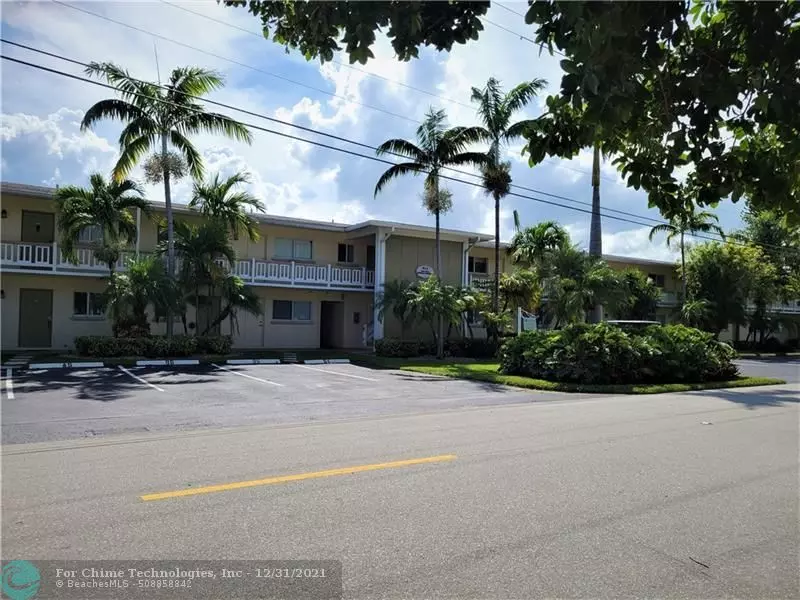 912 Pine Dr  #202, Pompano Beach, FL 33060