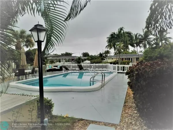 Pompano Beach, FL 33060,912 Pine Dr  #202