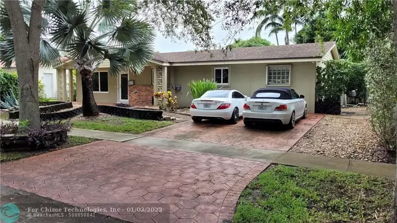 831 NE 182nd St, North Miami Beach, FL 33162