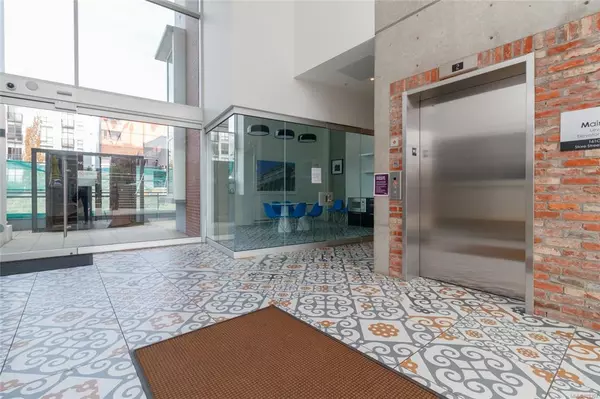 Victoria, BC V8W 0E3,456 Pandora Ave #304