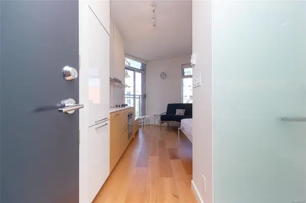 Victoria, BC V8W 0E3,456 Pandora Ave #304