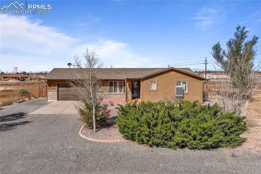 965 W Picacho PL, Pueblo West, CO 81007