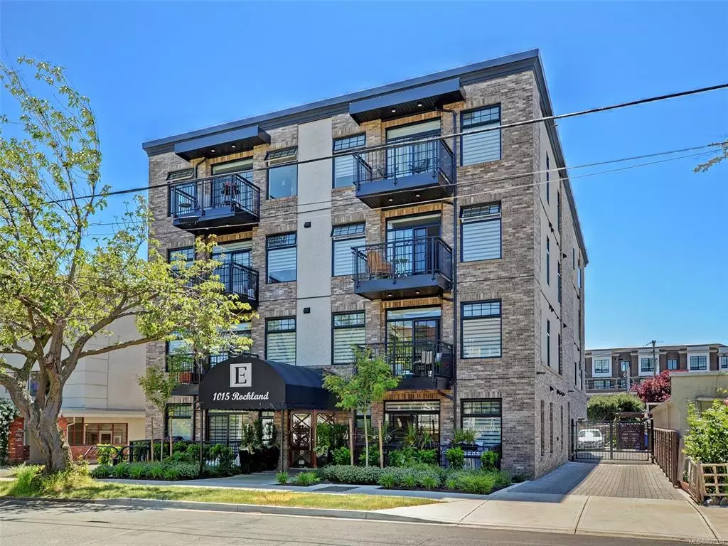 Victoria, BC V8V 3H6,1015 Rockland Ave #304