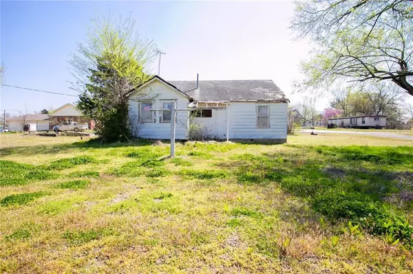 Earlsboro, OK 74840,628 Lamar Avenue