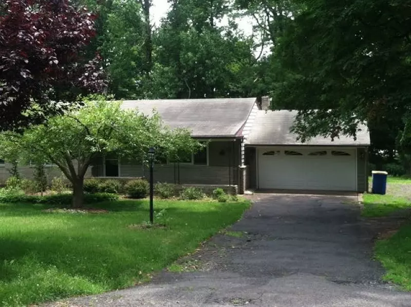 11 Blue Ridge Ave, Green Brook Twp., NJ 08812