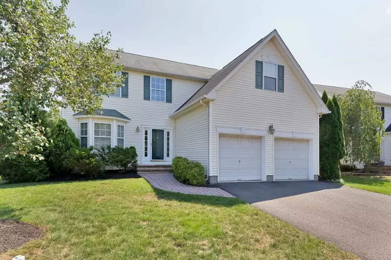 7 Villa Dr, Bridgewater Twp., NJ 08807