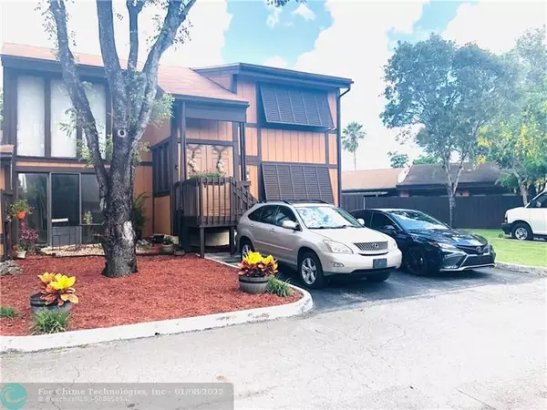 Pembroke Pines, FL 33026,10221 Citrus Ct