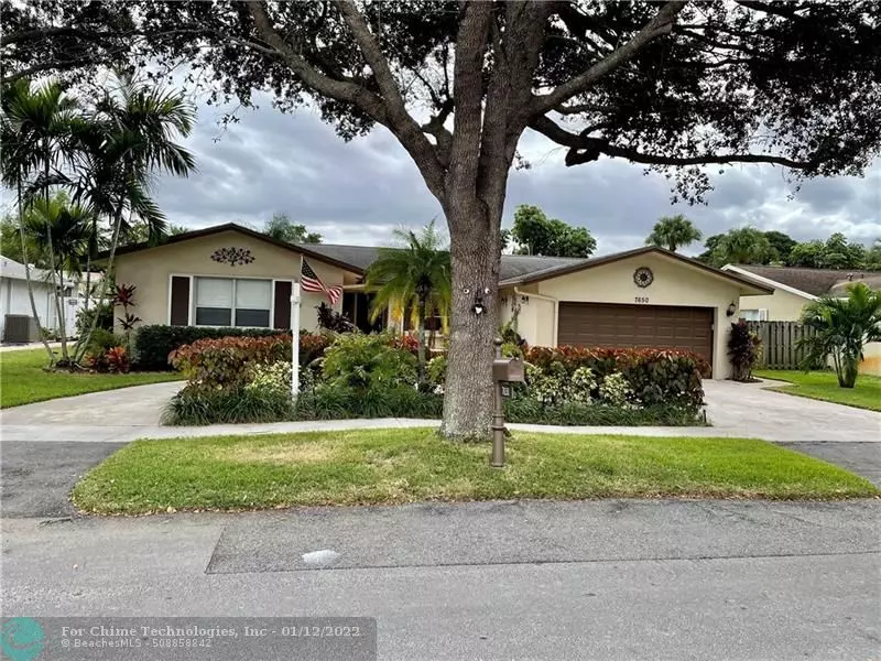 7650 Plantation Rd, Plantation, FL 33324