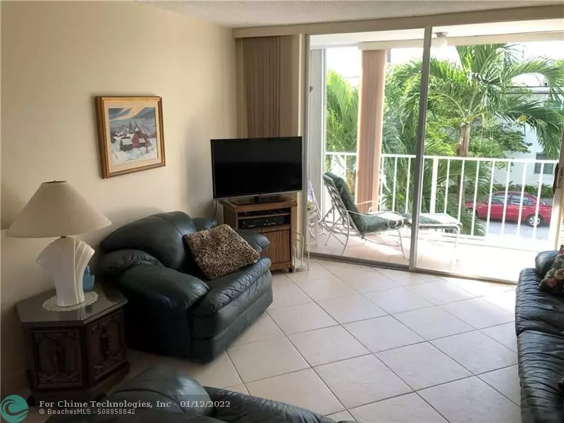 7705 Abbott Ave  #204, Miami Beach, FL 33141