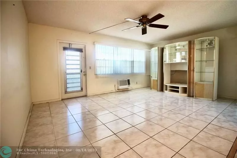 Deerfield Beach, FL 33442,210 Ventnor M  #210