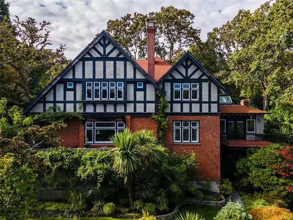 Oak Bay, BC V8R 6G2,3530 Midland Rd