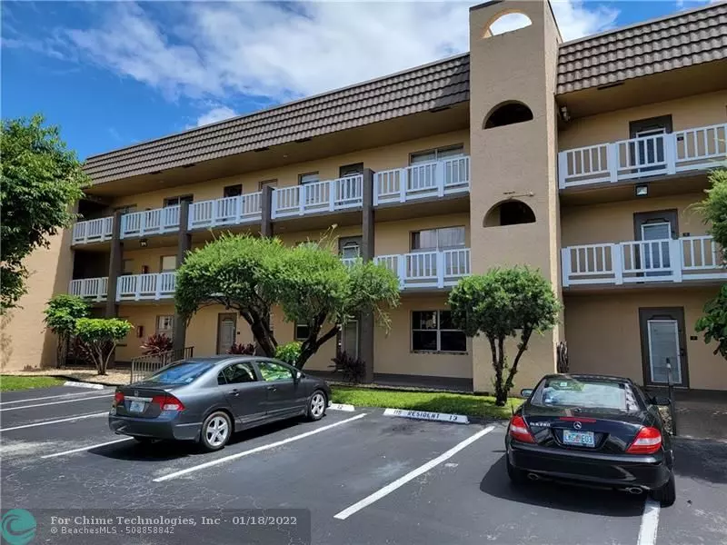 9370 Sunrise Lakes Blvd  #204, Sunrise, FL 33322