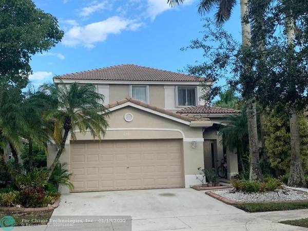 692 Conservation Dr, Weston, FL 33327