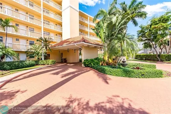 Pompano Beach, FL 33062,140 NE 28th Ave  #404