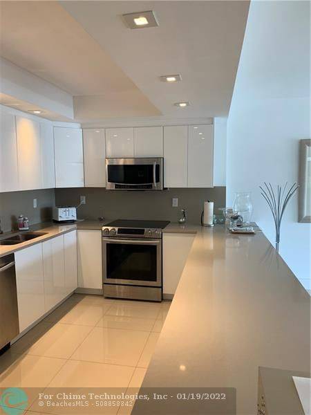 Sunny Isles Beach, FL 33160,19390 Collins Ave  #1620