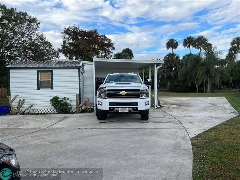 3521 SE 25th Street, Okeechobee, FL 34974