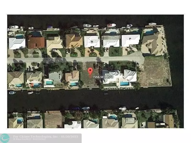 1556 SE 9th St, Deerfield Beach, FL 33441