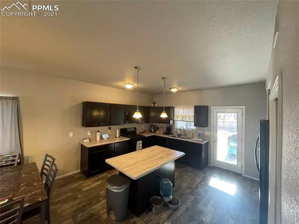 Pueblo, CO 81008,5811 Sam Clemens CT