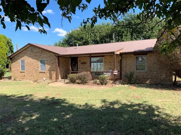 12422 N 1720 Road, Erick, OK 73645