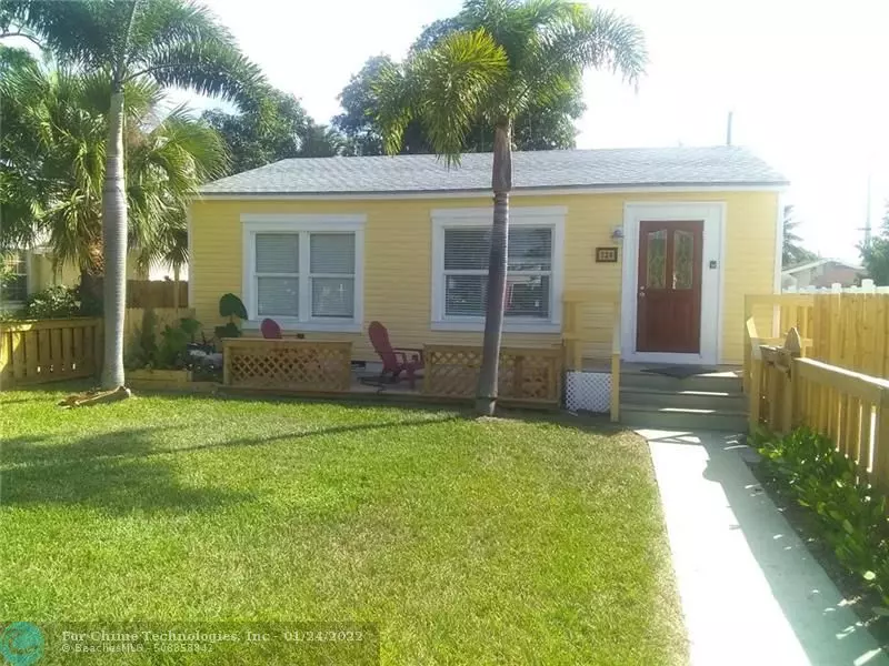 724 Briggs St, West Palm Beach, FL 33405