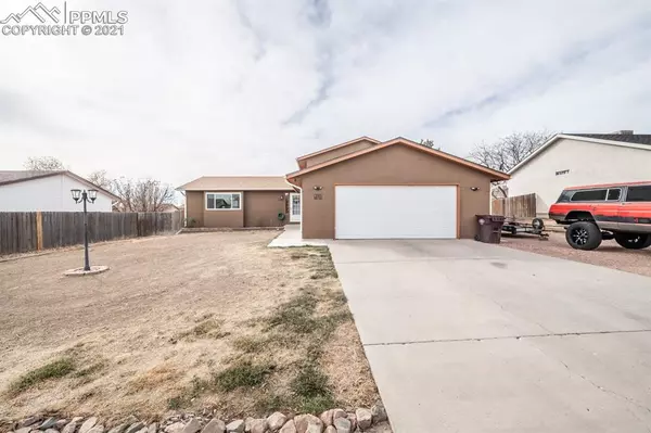 245 S Dacona DR, Pueblo West, CO 81007