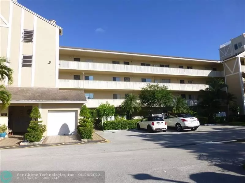 Delray Beach, FL 33446,14376 Amberly Ln  #307