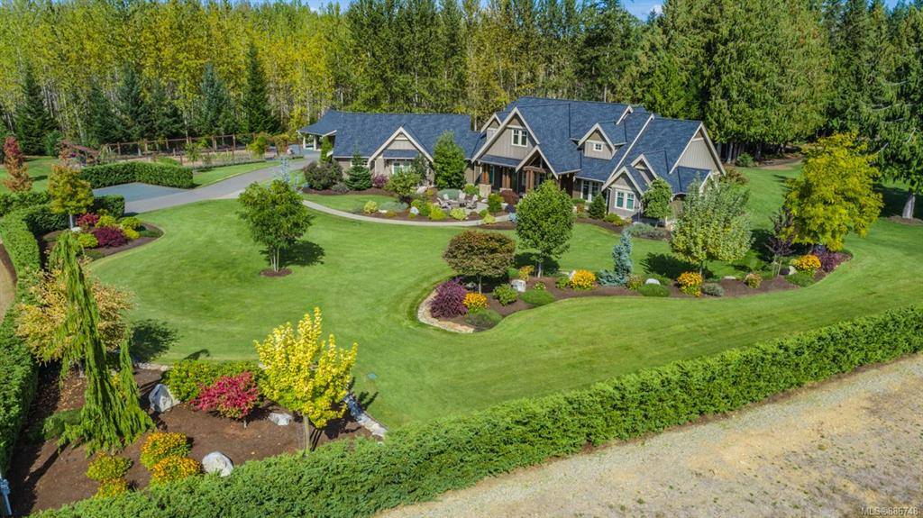2675 Monte Vista Dr, Qualicum Beach, BC V9K 1V1