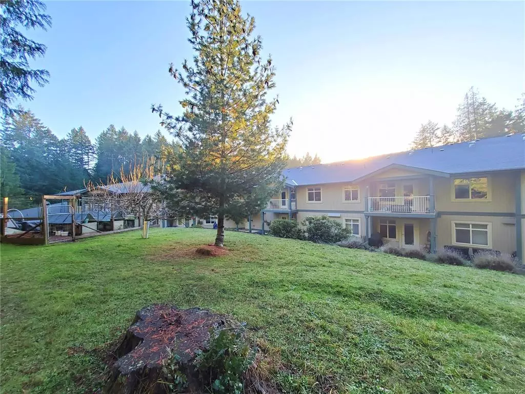 Gabriola Island, BC V0R 1X3,500 Argyle Lane #101