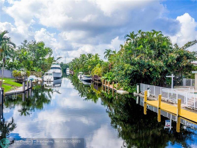 2524 Okeechobee Ln, Fort Lauderdale, FL 33312