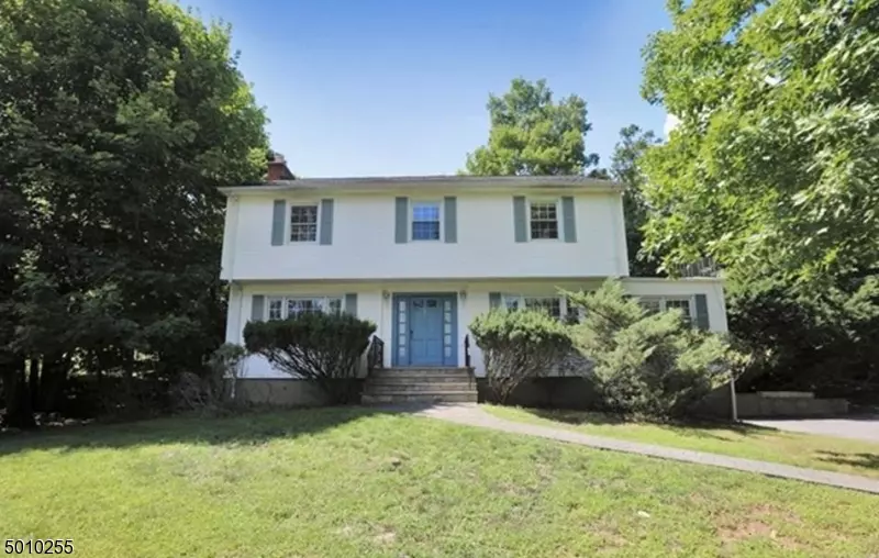 1 COLONIAL TER, Upper Saddle River Boro, NJ 07458