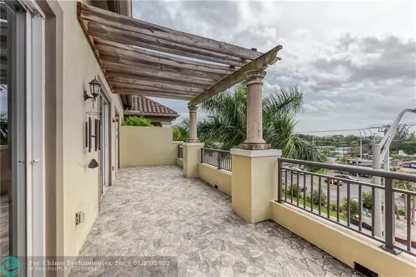 Wilton Manors, FL 33334,2631 NE 14th Ave  #405