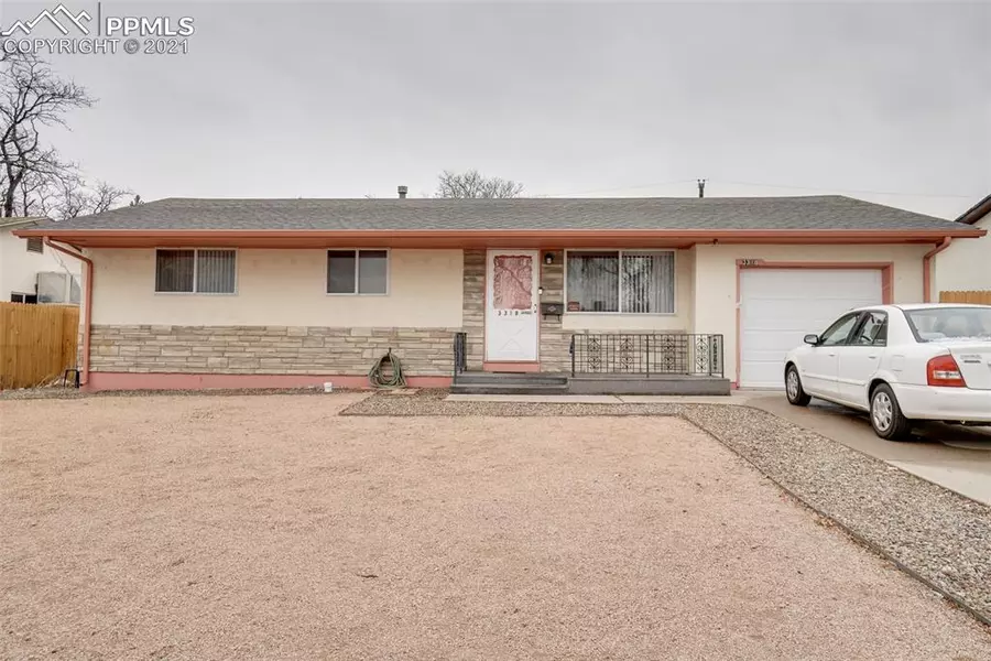 3318 Canterbury LN, Pueblo, CO 81005